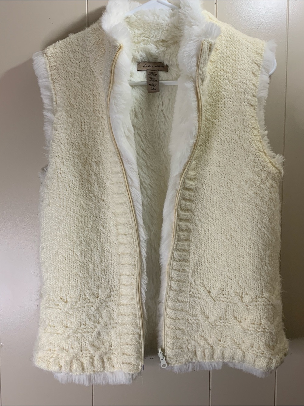 i.e. relaxed Women’s S Ivory Knit Mock Neck Full Zip Faux Fur Lined Vest Y2K